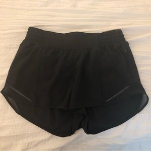 Lululemon Hotty Hot High-rise Lined Short 2.5”